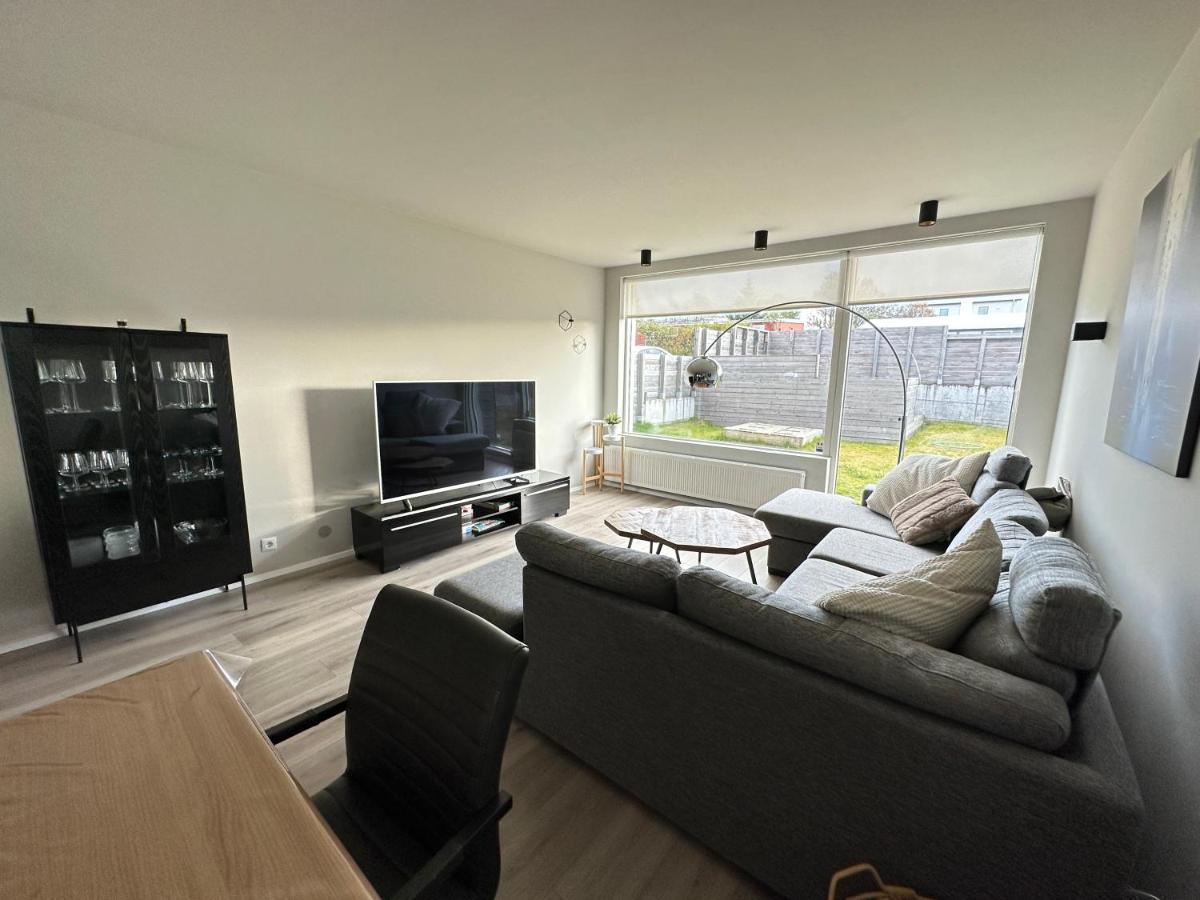 Spacious And Family Friendly Apartment In Kopavogur Reykjavik Bagian luar foto