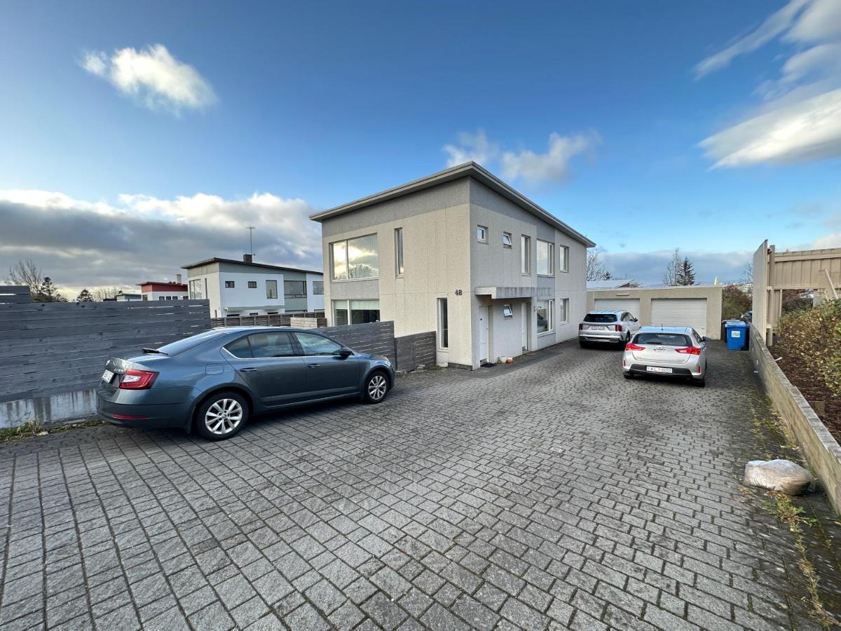 Spacious And Family Friendly Apartment In Kopavogur Reykjavik Bagian luar foto